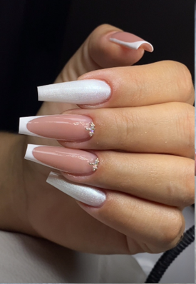 Manicure em gel — trabalho Provençal Studio 6